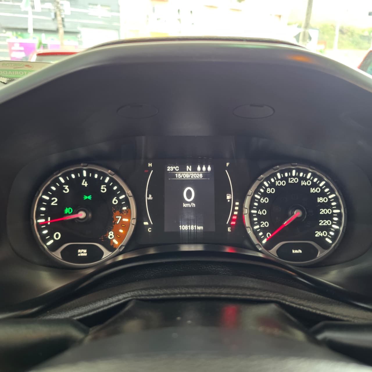 JEEP RENEGADE 1.8 SPORT BRANCO 2016 FLEX - Imagem 17