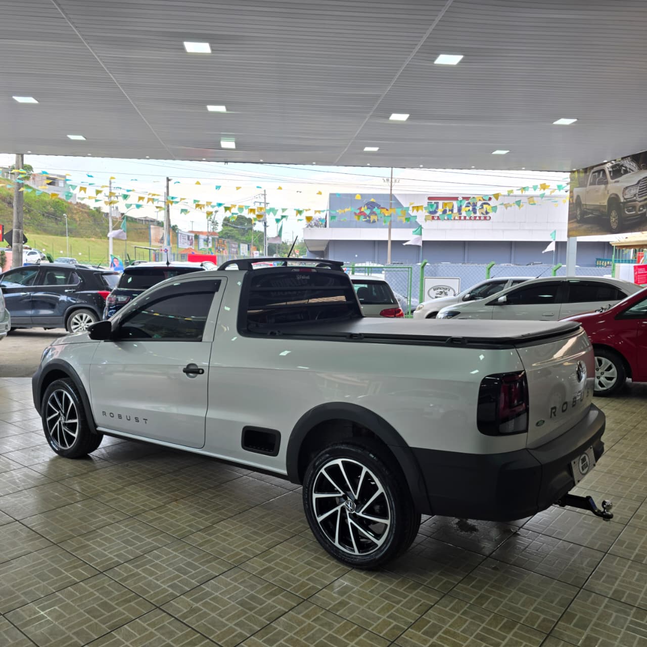 VW SAVEIRO 1.6 ROBUST PRATA 2025 FLEX - Imagem 4